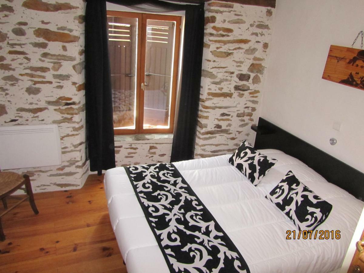 Chambres D'Hotes Auberg'Inn Ambialet Esterno foto